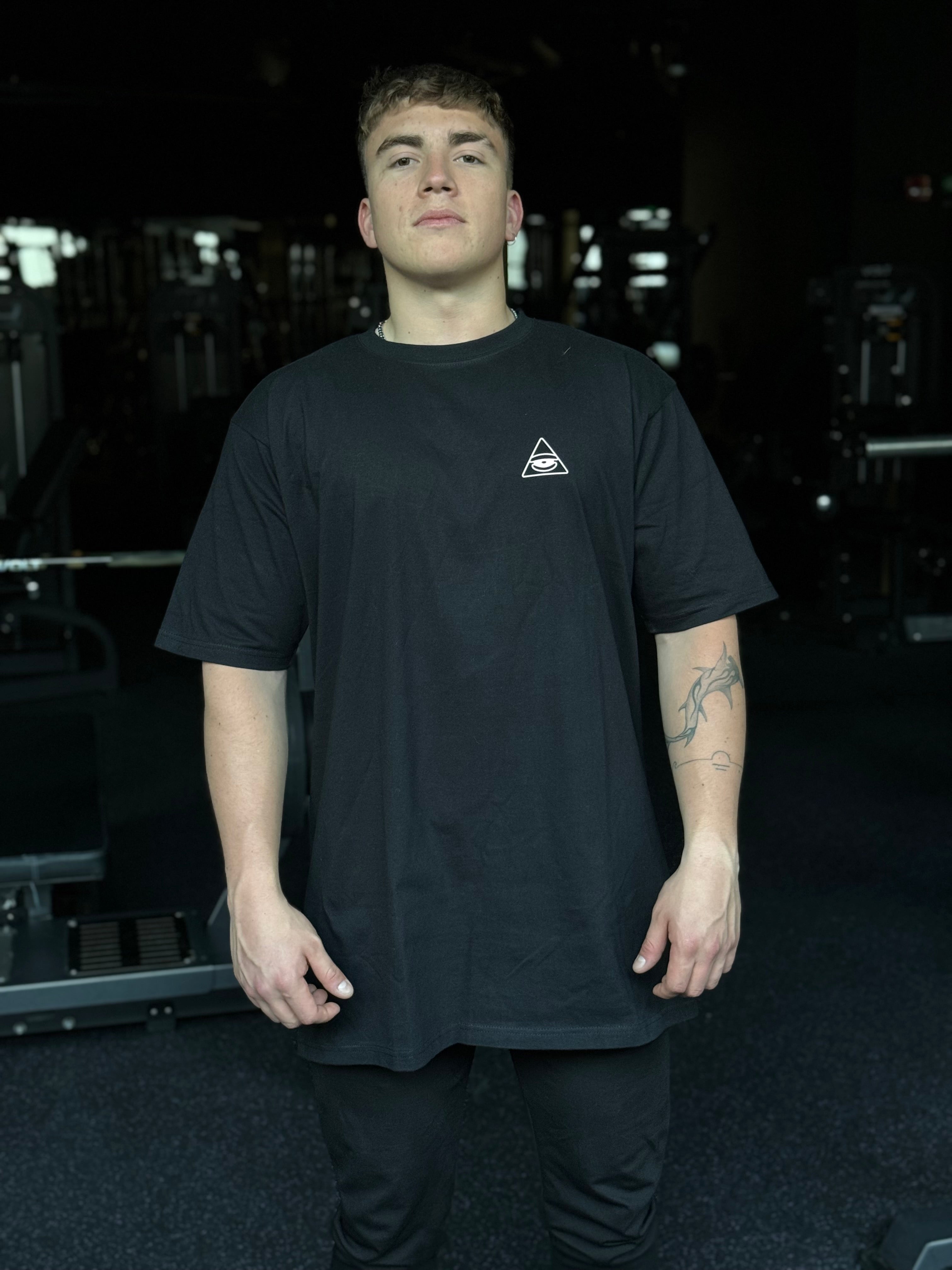 POLERA NEGRA NINETY CLUB